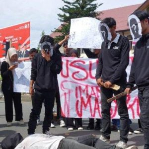 Unjuk Rasa Mahasiswa Minta Panglima TNI Penuhi Janji, Kasus Oknum Paspamres Bunuh Pemuda Aceh