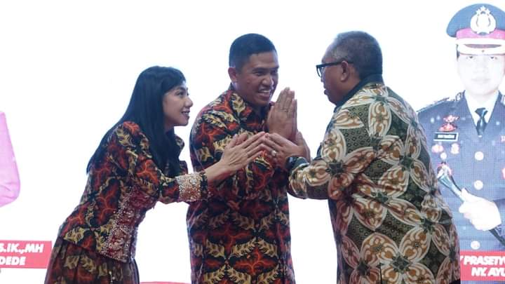 Kenal Pamit Kapolres Sukabumi, Bupati Marwan: Selamat Jаlаn kepada AKBP Maruly Bеѕеrtа Ibu