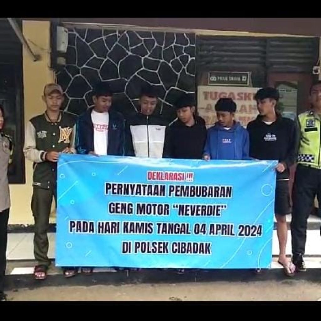 Geng Motor Neverdie Sukabumi Umumkan Pembubaran Diri di Depan Polisi