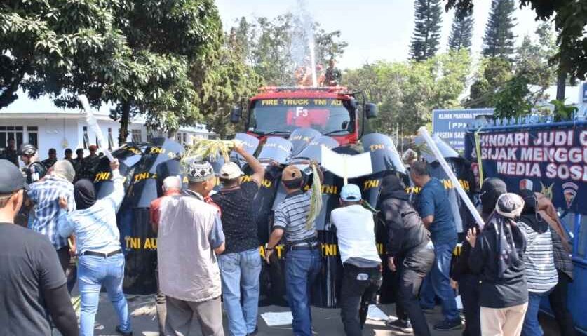 Tingkatkan Kesiapsiagaan Prajurit Hadapi Ancaman, Lanud Husein Sastranegara Gelar Latihan Hanlan