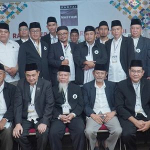 Ketua Majelis Syura DPP Partai Masyumi disaksikan Ketua Dewan Pakar lantik pengurus Dewan Pimpinan Pusat periode 2024-2029