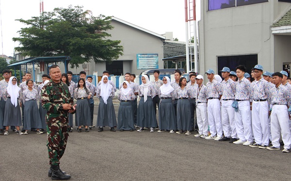 Melalui Program Kunjungan Edukatif, Lanud Husein Sastranegara Gali Potensi Dirgantara Siswa SMP dan SMA Angkasa