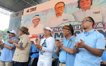 Dampingi KDM dan Diky Candra Kampanye Akbar, Abah Anton Charliyan Jadikan Tasikmalaya Lautan Biru