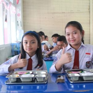 Lanud Husein Sastranegara Gelar Uji Coba Program Makan Siang Bergizi Di Sekolah