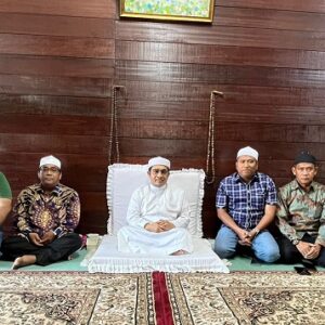 Sukseskan Haul Tuan Guru Besilam ke 101, H. Sugiat Santoso Sumbangkan Lembu dan Beras