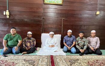 Sukseskan Haul Tuan Guru Besilam ke 101, H. Sugiat Santoso Sumbangkan Lembu dan Beras