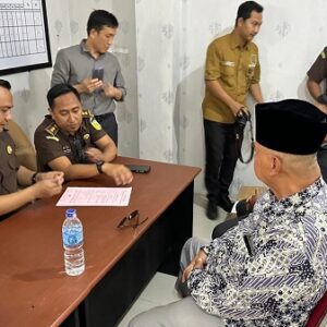 Penyerahan Tersangka ARPG Terkait Perkara Dugaan TPPU