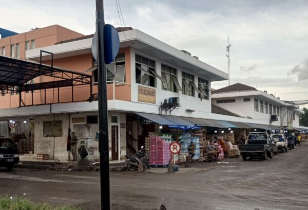 Transformasi Pasar Induk Tanah Tinggi: Toko Eddy Siap Ikuti Aturan Pengelola