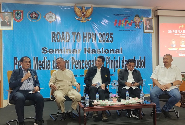 Road To HPN Kalsel 2025, OJKPinjaman Online Ilegal dan Judol Sangat Berbahaya, Literasi Solusinya