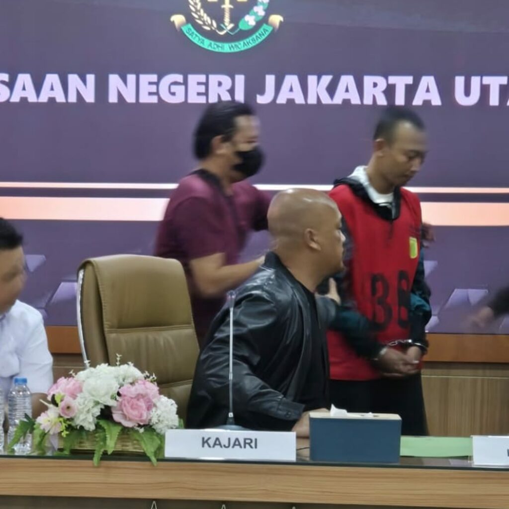 Tim Gabungan Kejari Jakut Berhasil Tangkap DPO Januar alias Jawir di Cikarang