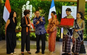 Sambut Menbud Prancis di Borobudur, Fadli Zon Resmikan Borobudur Cultural Center dan Tampilkan Pameran Peradaban Nusantara