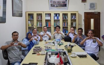 Pengurus AMKI Pusat Silaturahmi ke Kantor Advokat Senior Carrel Ticualu