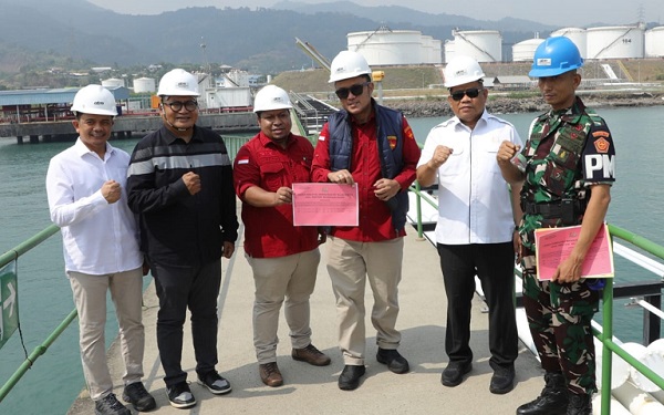 Penyidik Pidsus Kejagung Sita Aset PT Orbit Terminal Merak Terkait Dugaan Korupsi PT Pertamina