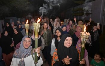 Lestarikan Kearifan Lokal,Lanud Husein Gelar Pawai Obor Sambut 1 Muharam