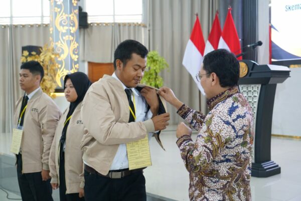 Pemberangkatan Pekerja Migran Indonesia oleh KP2MI ke Korea Selatan