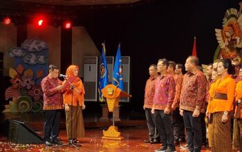 Pelantikan Pengurus Baru PWI Bali, Dira Arsana Apresiasi Peran Pemerintah Jaga Kebebasan Pers
