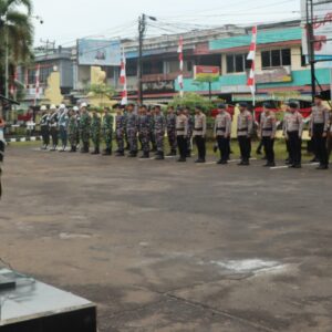 Polres Ketapang Gelar Upacara Operasi Patuh Kapuas 2025 di Halaman Mapolres