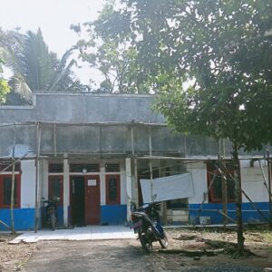 Rehabilitasi Kantor Desa mekarmanik Kecamatan Bojongmanik Mangkrak, Program Banprov 2024 Belum Tuntas