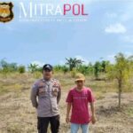 ‎Bhabinkamtibmas Polsek Gunungkencana Cek Lahan untuk Tanam Jagung di Desa Gunung Kendeng