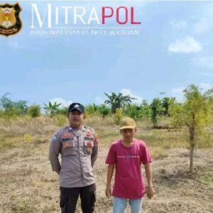 ‎Bhabinkamtibmas Polsek Gunungkencana Cek Lahan untuk Tanam Jagung di Desa Gunung Kendeng