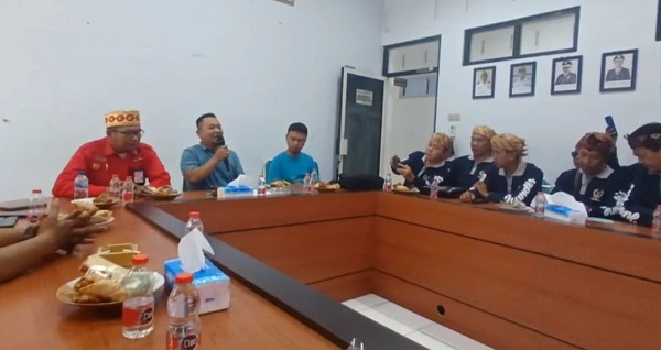 Audensi Study Banding PWRI Metro, Kabidkominfo Tasikmalaya: Masalah clasic, kalau disebut bahasa Sunda anggaran itu aurat