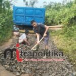 Guanakan Dana Pribadi, ‎Kades Pasir Bitung Kecamatan Bojongmanik Benahi Infrastruktur Jalan