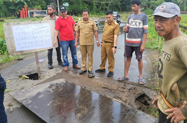 Gerak Cepat Lurah Borongloe Tanggapi Keluhan Warga Terkait Jembatan Rusak Parah di Poros Borong Pattiro