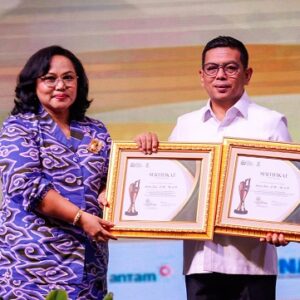 Gubernur Banten Andra Soni Raih Dua Pimred Award Tahun 2025 FPRMI