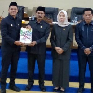 DPRD Sarolangun Gelar Rapat Paripurna Bahas Empat Raperda Tahun 2025