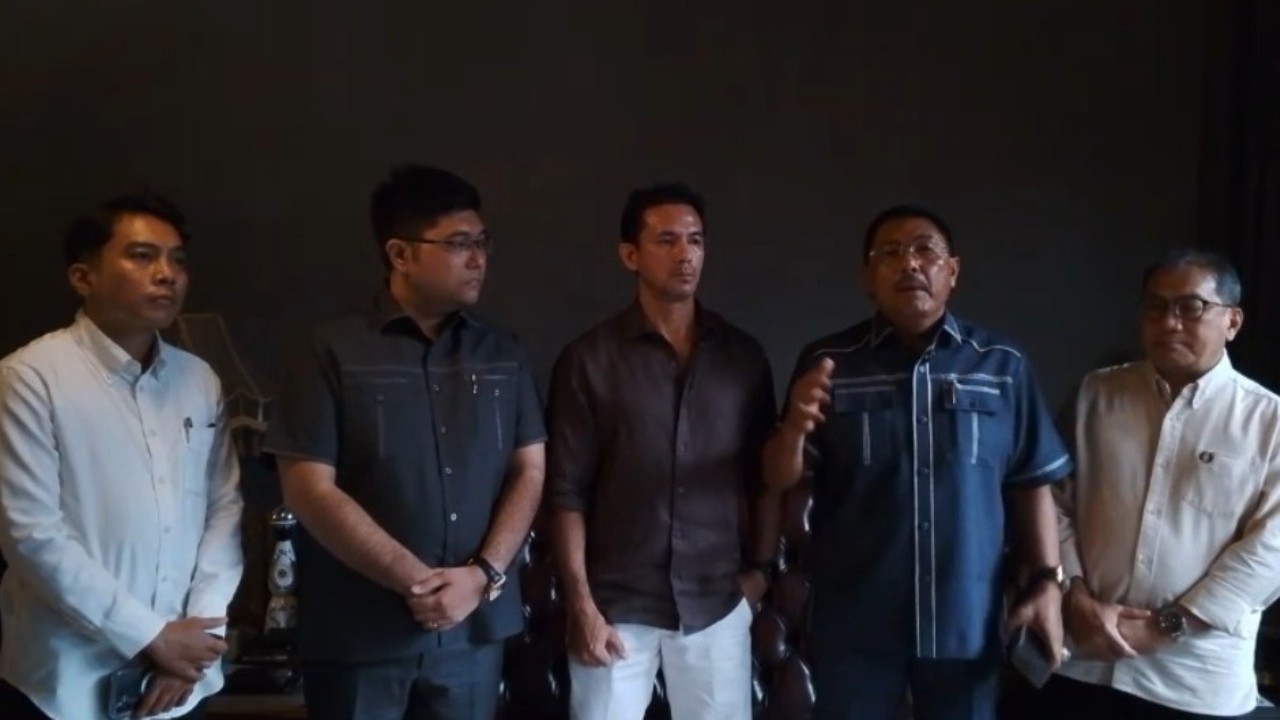 Daniel Uy Tan bersama kuasa hukum dalam konferensi pers