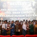 Tersentuh! Siswa SMA Bandung Menangis Saat Nonton Film Kisah Panglima TNI