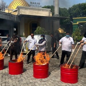 Kejari Jaksel Musnahkan Berbagai Jenis Barang Bukti, Di antaranya Narkoba