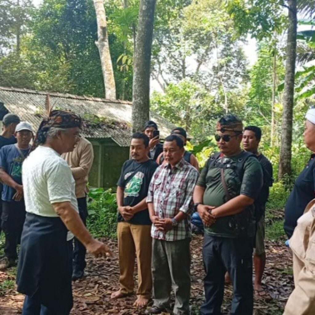 Sejarah dan Rahasia Batu Lingga Gunung Payung Tasikmalaya