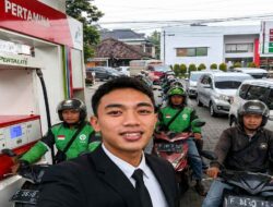 Paradoks Kuota dan Dompet Mahasiswa: Catatan dari Antrean Pertalite di Sukabumi