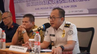 Kantor Imigrasi Kelas I TPI Padang membentuk Desa Binaan Imigrasi di Kabupaten Pesisir Selatan untuk edukasi migrasi aman dan pencegahan TPPO.
