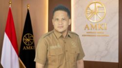 Rupiah Melemah, Pajak Meningkat, Fasilitas Publik Jalan di Tempat: Sampai Kapan Rakyat Harus Bersabar?